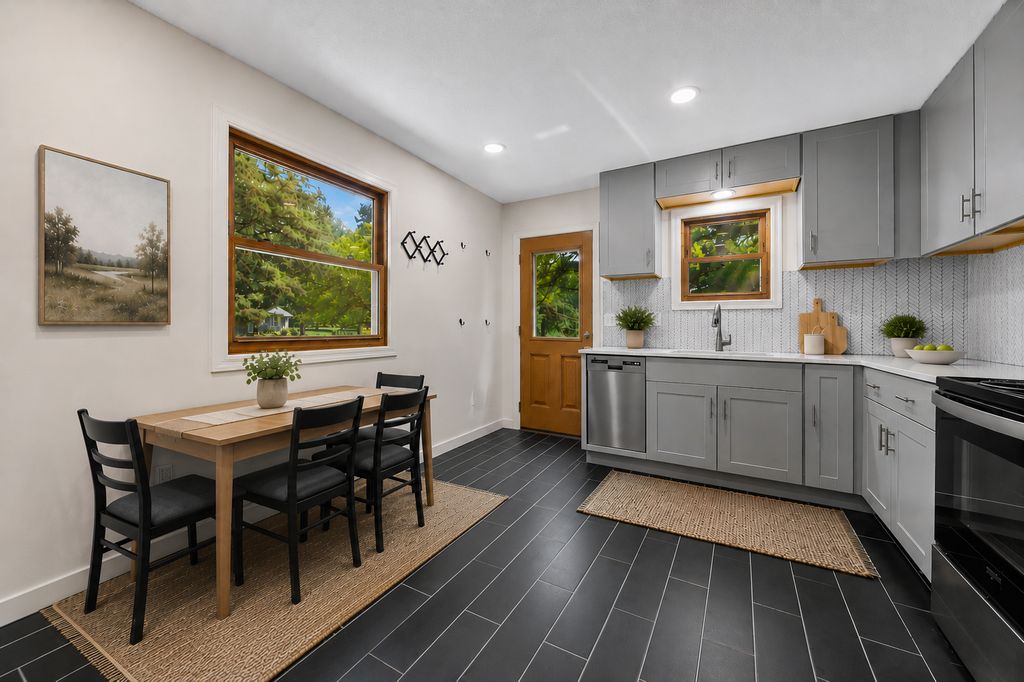 325 Quantico Lane N, Plymouth, MN 55447 — photo 5