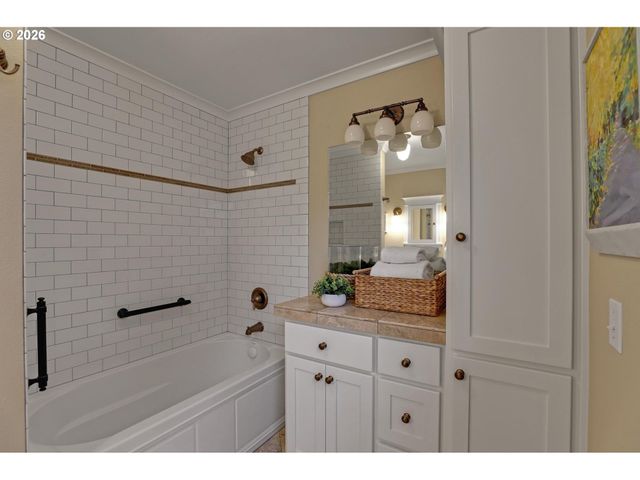 2905 Ne 46TH Ave, Portland, OR 97213