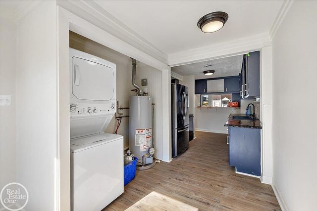 13824 Hobart Avenue, Warren, MI 48089