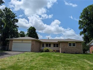 1402 W Bonnie Lane, Rogers, AR 72758
