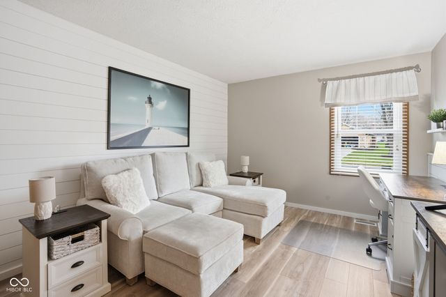 8036 Bittern Lane, Indianapolis, IN 46256