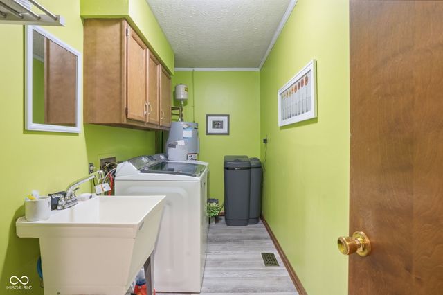 8036 Bittern Lane, Indianapolis, IN 46256