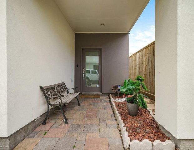 2220 Bastrop Street, Houston, TX 77003
