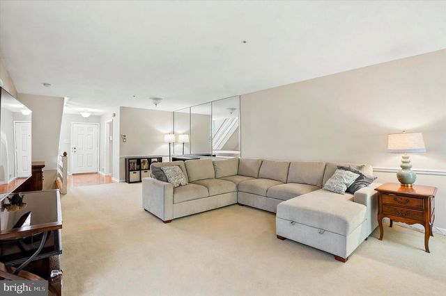 1604 E GENERAL HOWE DR, Phoenixville, PA 19460