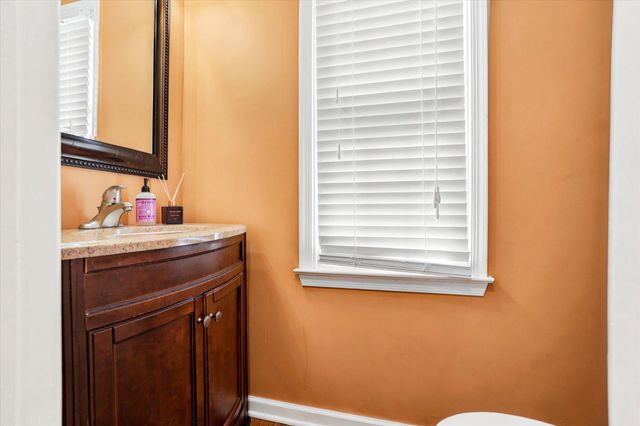 1604 E GENERAL HOWE DR, Phoenixville, PA 19460