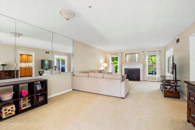 1604 E GENERAL HOWE DR, Phoenixville, PA 19460