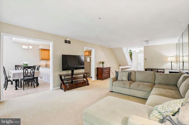 1604 E GENERAL HOWE DR, Phoenixville, PA 19460