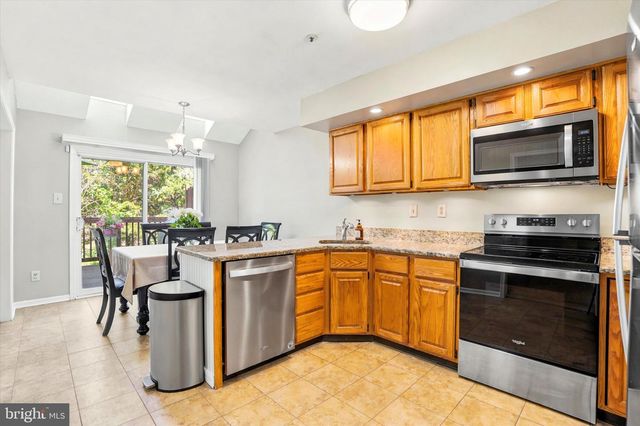 1604 E GENERAL HOWE DR, Phoenixville, PA 19460