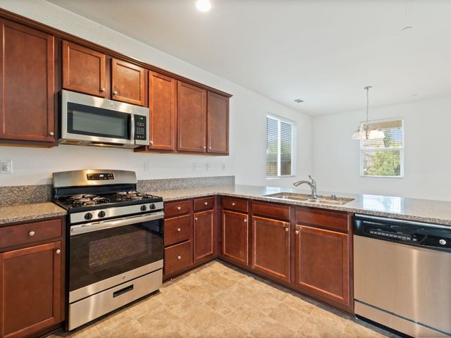 101 Rancho Mirage Road, Madera, CA 93638