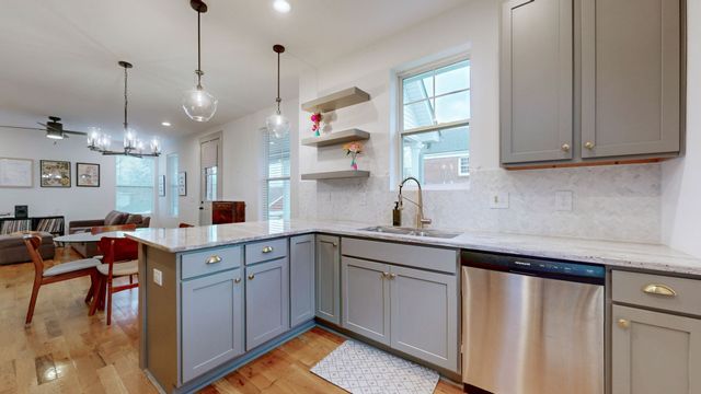 2726 Mailan Dr, Nashville, TN 37206