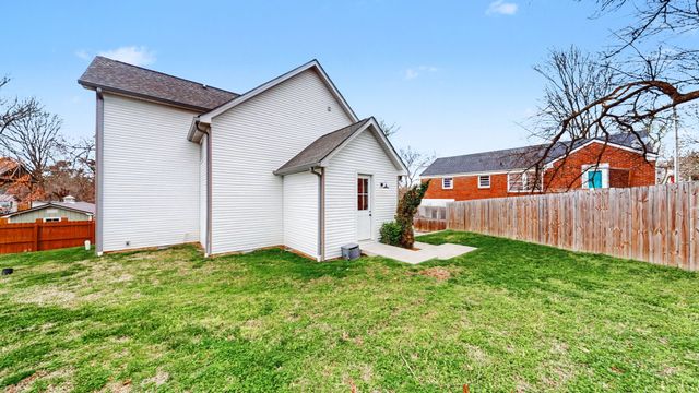 2726 Mailan Dr, Nashville, TN 37206