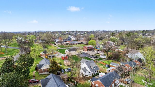 2726 Mailan Dr, Nashville, TN 37206