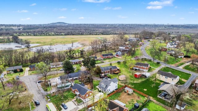 2726 Mailan Dr, Nashville, TN 37206