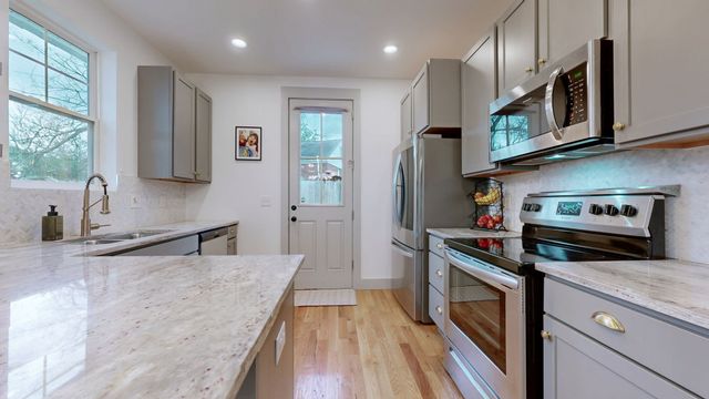 2726 Mailan Dr, Nashville, TN 37206