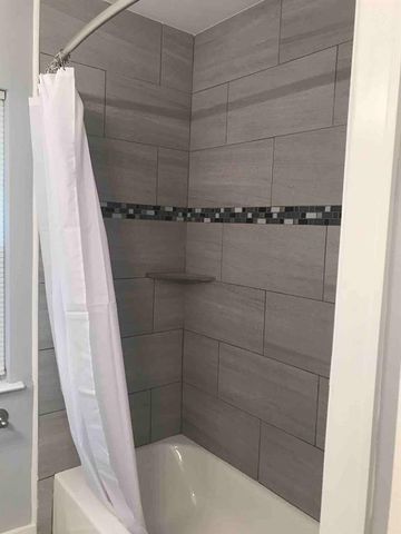 943 W 43rd Street, Houston, TX 77018