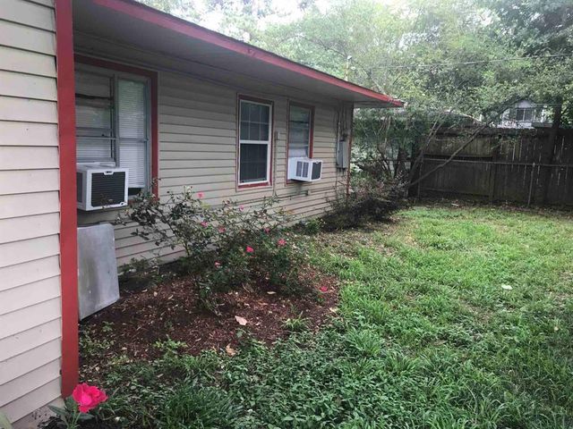 943 W 43rd Street, Houston, TX 77018