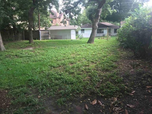 943 W 43rd Street, Houston, TX 77018