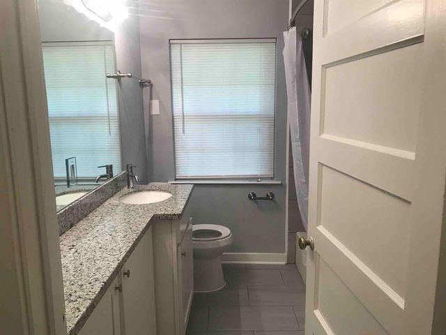 943 W 43rd Street, Houston, TX 77018