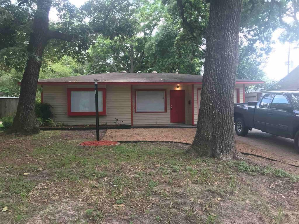 943 W 43rd Street, Houston, TX 77018