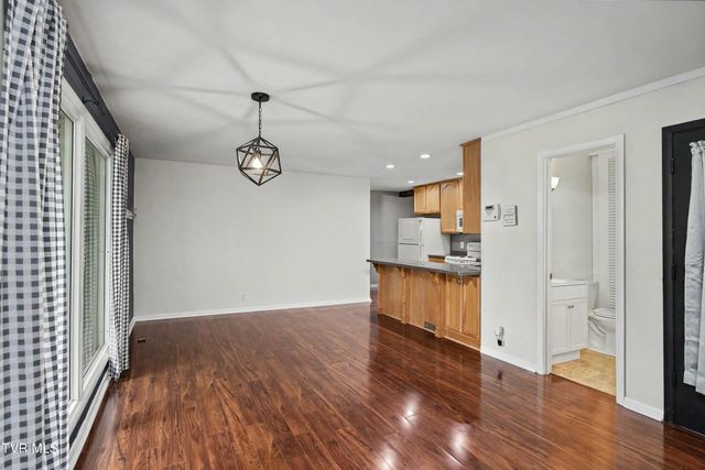 553 Bays View Road, Kingsport, TN 37660
