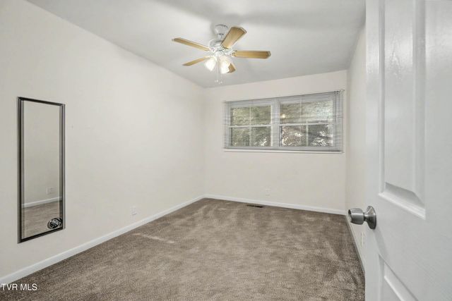 553 Bays View Road, Kingsport, TN 37660