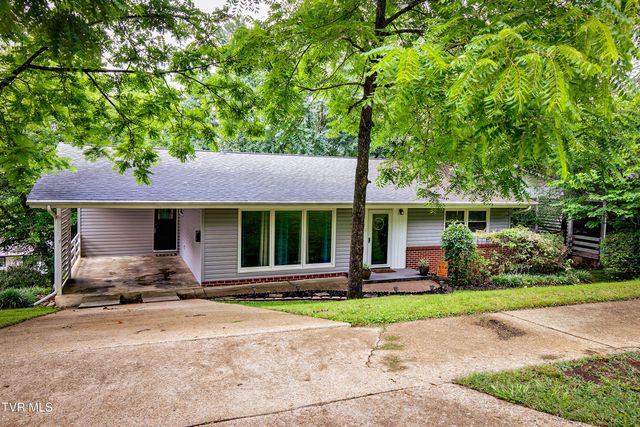 553 Bays View Road, Kingsport, TN 37660