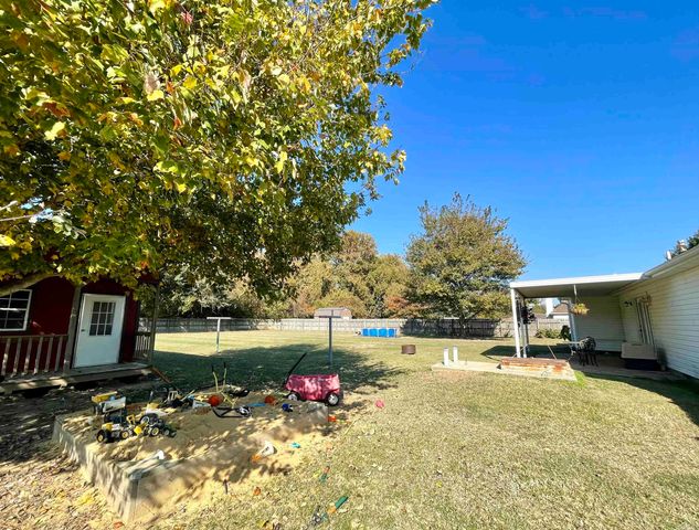 208 James Paul Lane, Trumann, AR 72472