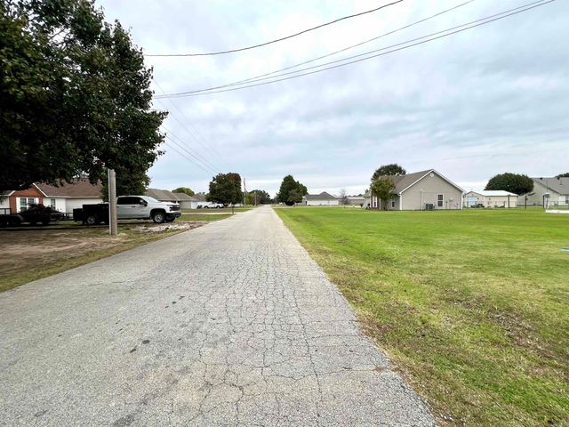 208 James Paul Lane, Trumann, AR 72472