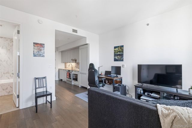 10702 Queens Boulevard 7F, Forest Hills, NY 11375