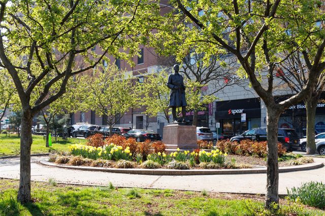 10702 Queens Boulevard 7F, Forest Hills, NY 11375