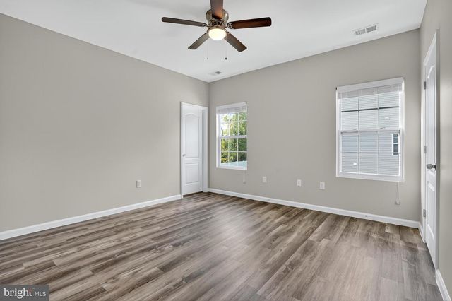 7643 CHESTNUT ST, Manassas, VA 20111