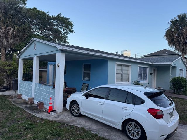 1110 N Sapodilla Avenue, West Palm Beach, FL 33401