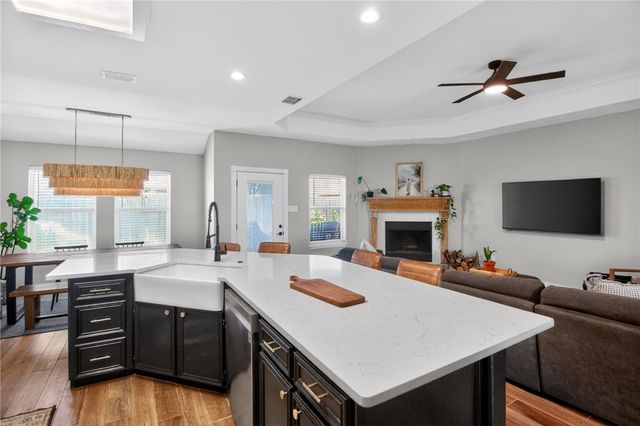 6906 Windy Cove Cir, Corpus Christi, TX 78414