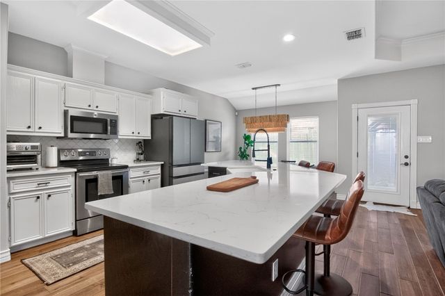 6906 Windy Cove Cir, Corpus Christi, TX 78414