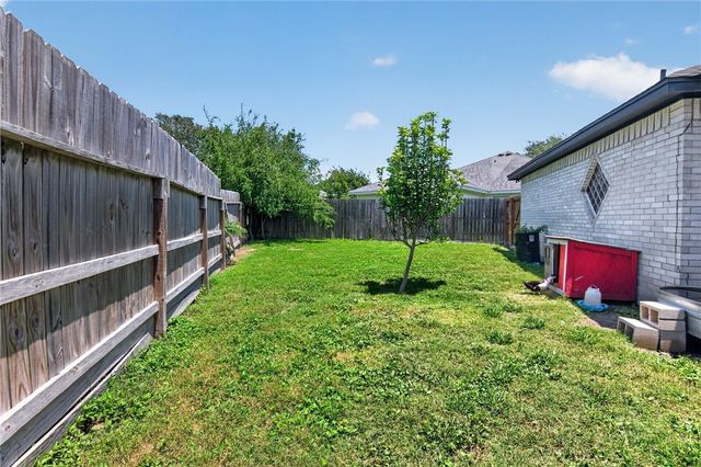 6906 Windy Cove Cir, Corpus Christi, TX 78414