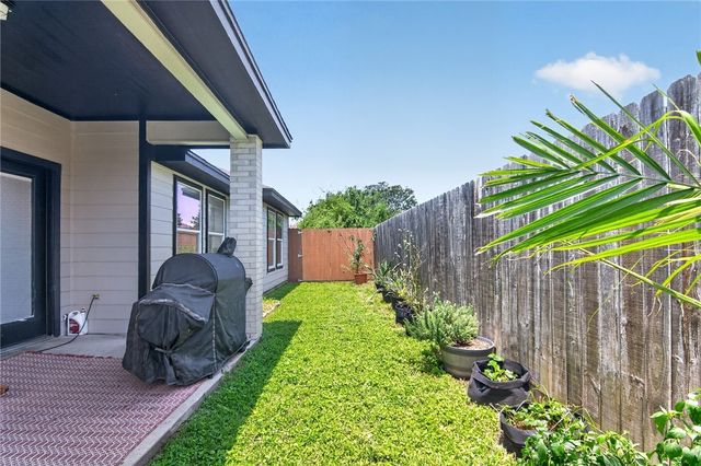 6906 Windy Cove Cir, Corpus Christi, TX 78414