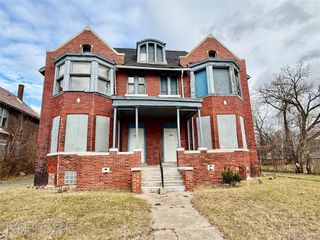 1092 E Grand Boulevard, Detroit, MI 48207