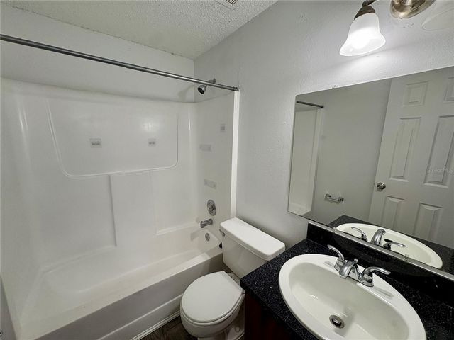 409 57TH AVENUE DRIVE E A, Bradenton, FL 34203