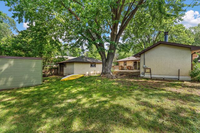 610 Grange Avenue N, Oakdale, MN 55128