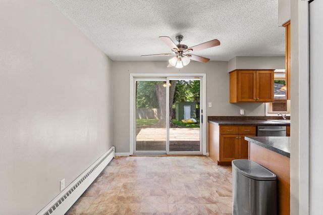 610 Grange Avenue N, Oakdale, MN 55128