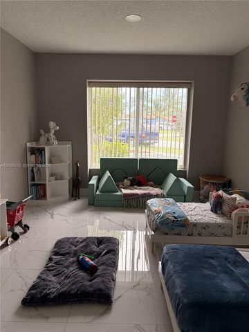 4401 NW 8th St, Coconut Creek, FL 33066