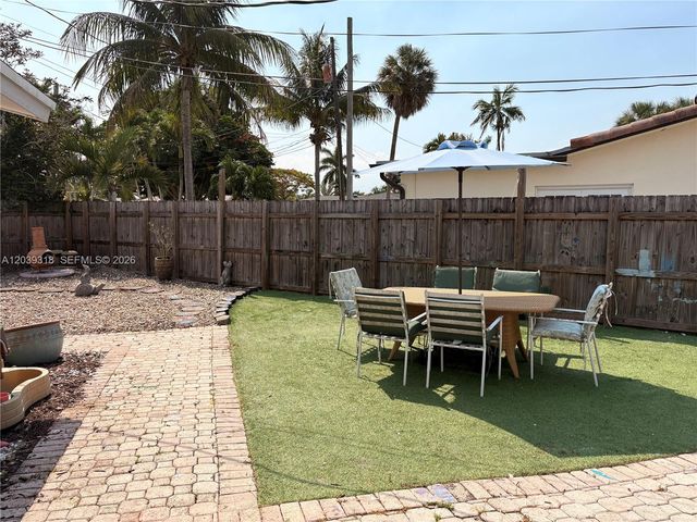 4401 NW 8th St, Coconut Creek, FL 33066