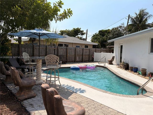 4401 NW 8th St, Coconut Creek, FL 33066