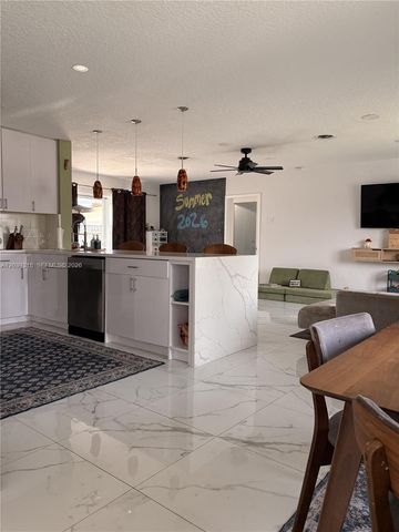 4401 NW 8th St, Coconut Creek, FL 33066
