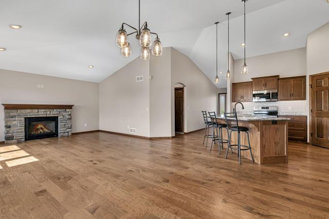 1136 Lanigan Way SW, Saint Joseph, MN 56374