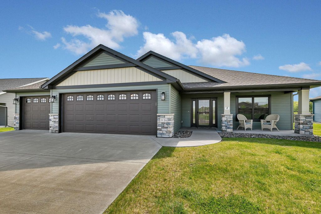 1136 Lanigan Way SW, Saint Joseph, MN 56374
