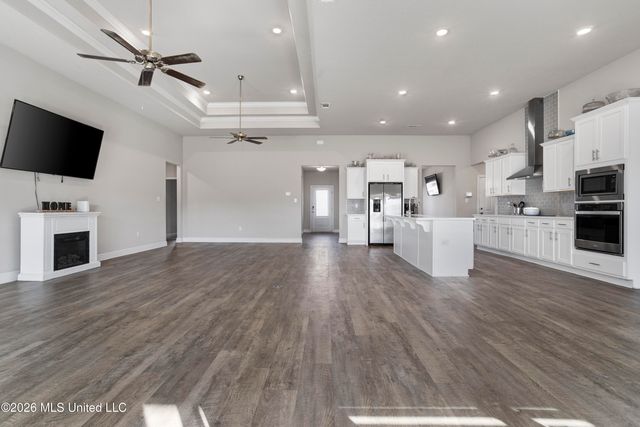 144 Saltmeadow Circle, Ocean Springs, MS 39564