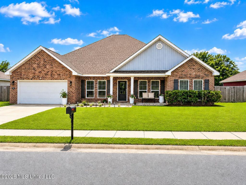 144 Saltmeadow Circle, Ocean Springs, MS 39564