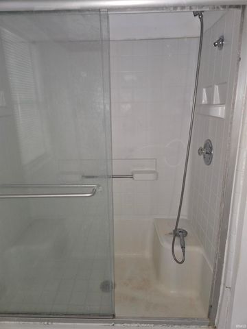 9264 S State Rd 57 Highway, Elberfeld, IN 47613