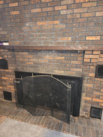 9264 S State Rd 57 Highway, Elberfeld, IN 47613